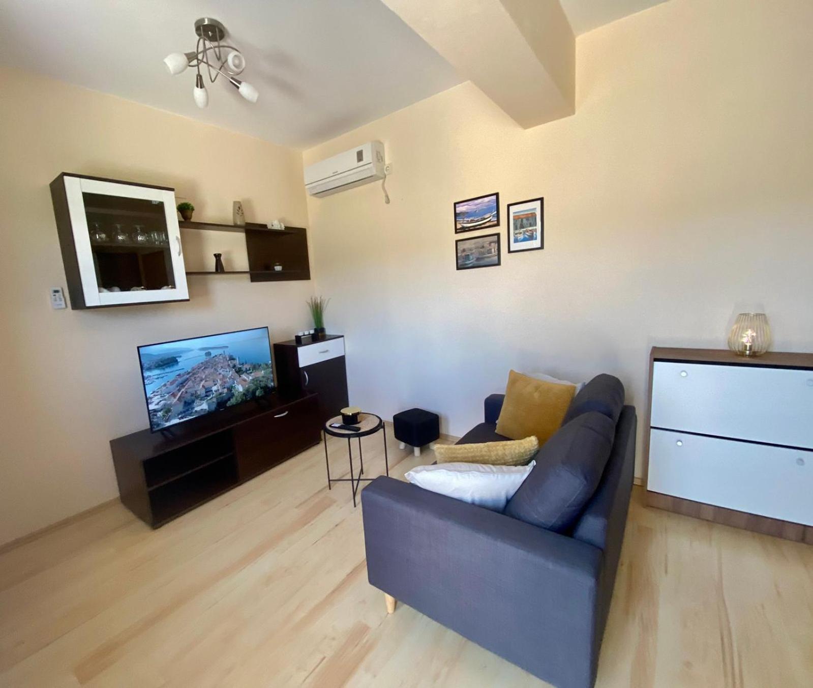 Apartmani Franciska Раб Экстерьер фото