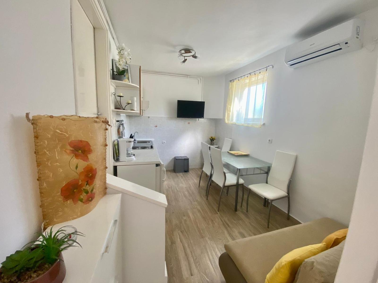 Apartmani Franciska Раб Экстерьер фото